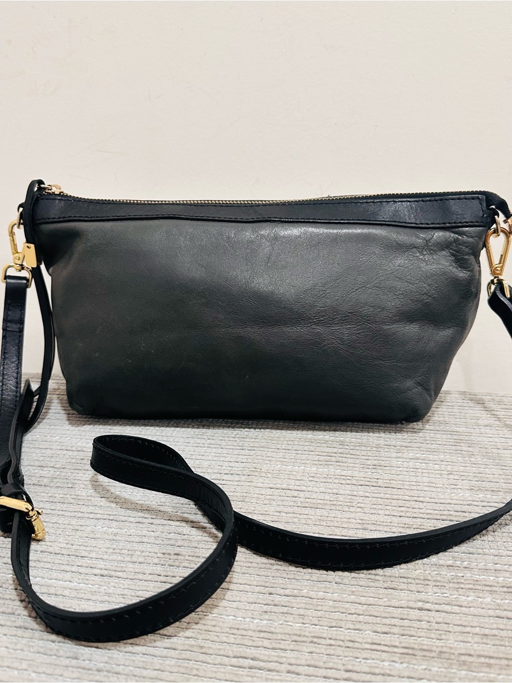 Innue Made in Italy Two-Tone Brown & Black Genuine Leather Crossbody Bag Purse - Picture 7 of 14